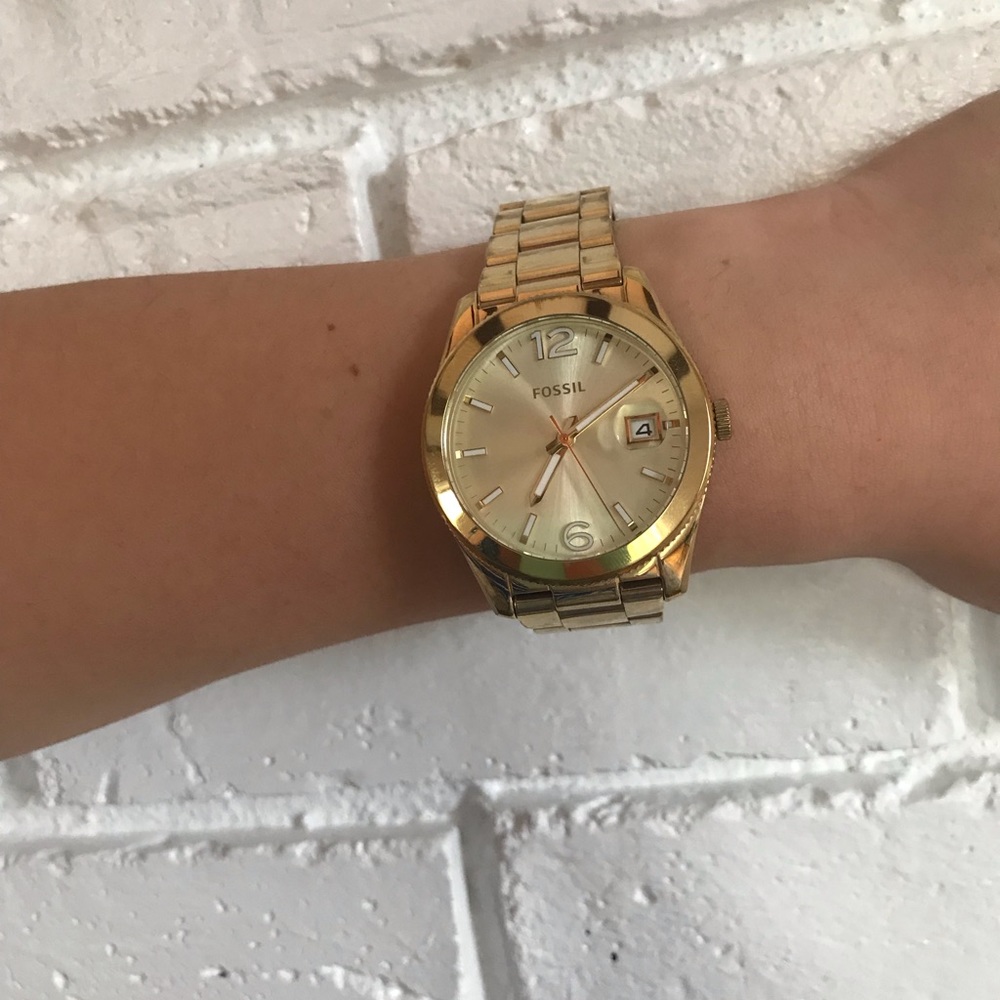 Women’s Gold Fossil Watch